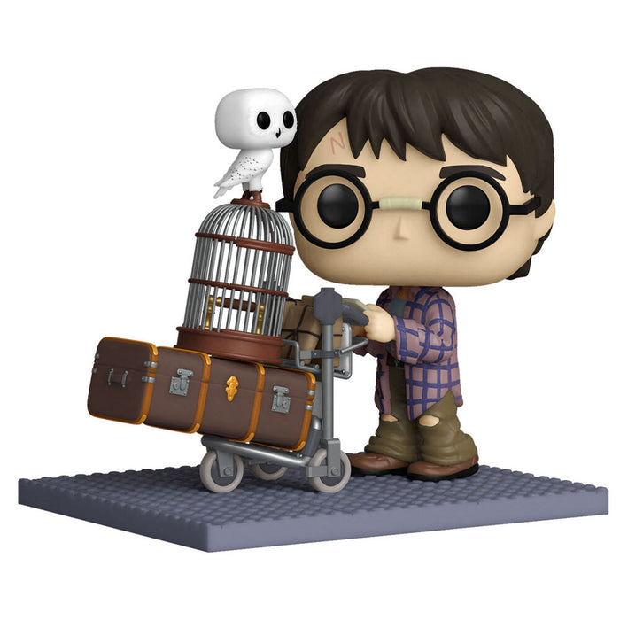 POP figure Harry Potter Anniversary Harry Pushing Trolley-1