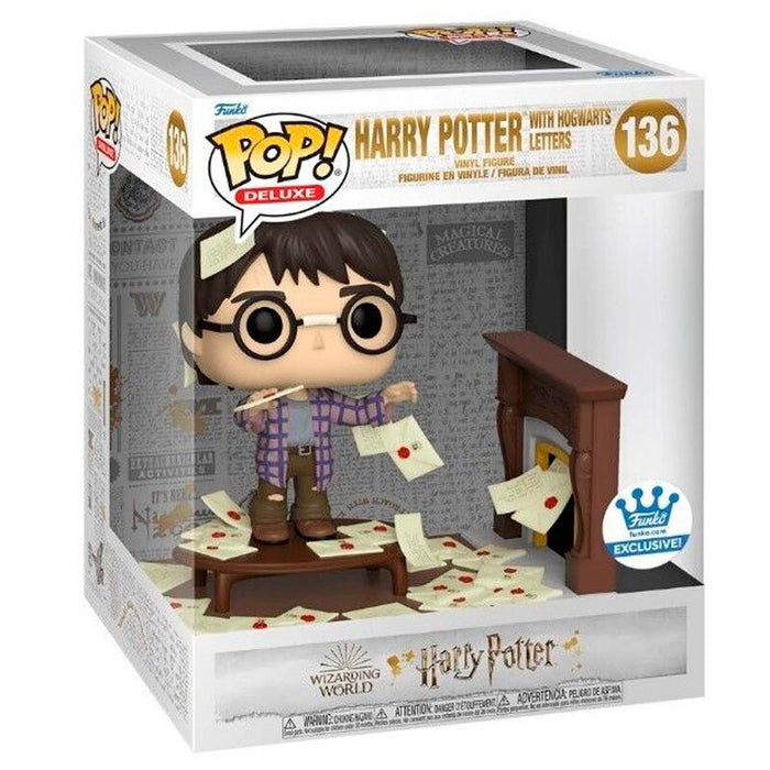 POP figure Deluxe Harry Potter Anniversary Harry Potter with Hogwarts Letters Exclusive-0
