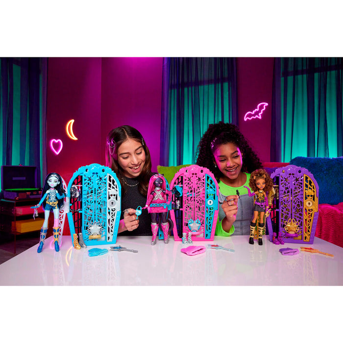 Monster High Skulltimate Secrets Hauntlywood Mysteries Clawdeen doll-5