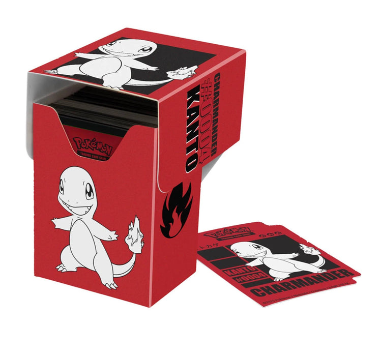 Portamazzo Pokémon TCG Charmander Vista Completa: Proteggi le Tue Carte con Stile