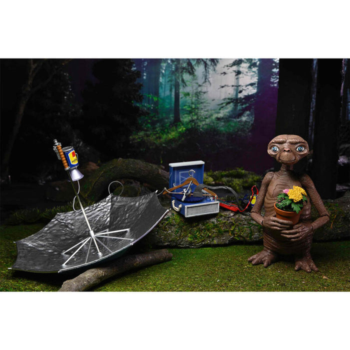 E.T. The Extra-Terrestrial 40 Aniversario E.T Ultimate deluxe figure 12cm-2