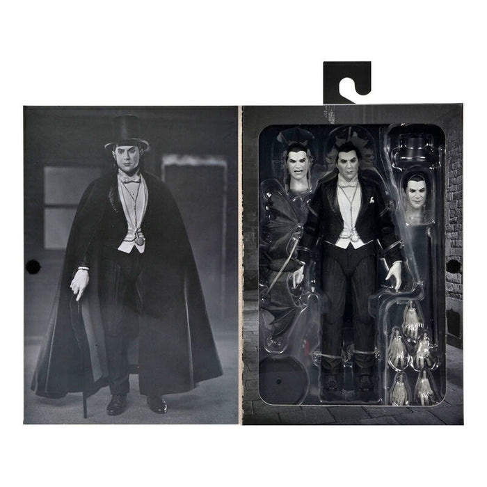 Universal Monsters Dracula Carfax Abbey figure 18cm-2