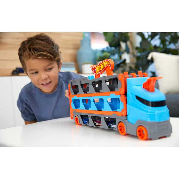 Hot Wheels Speedway Hauler-3