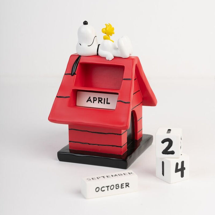 Snoopy Doghouse 3D perpetual calendar-1