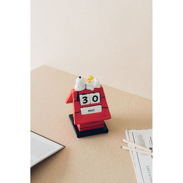 Snoopy Doghouse 3D perpetual calendar-2