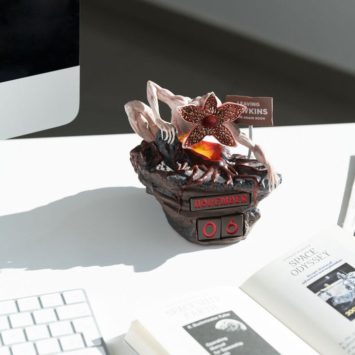 Stranger Things Demogorgon 3D perpetual calendar-4
