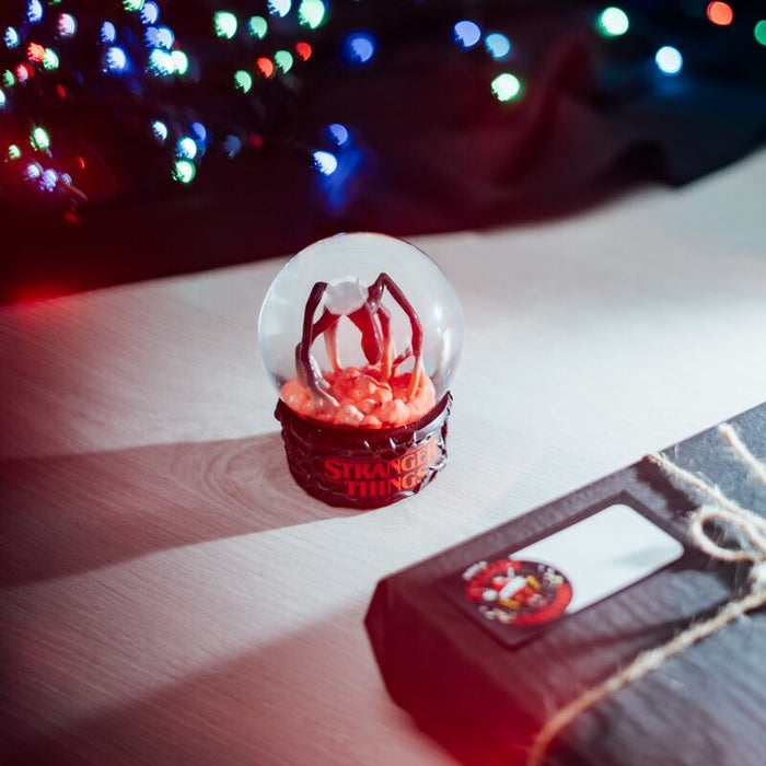 Stranger Things snowball-3