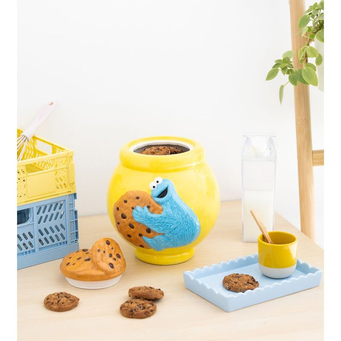 Sesame Street Cookie Monster Biscuit box-3