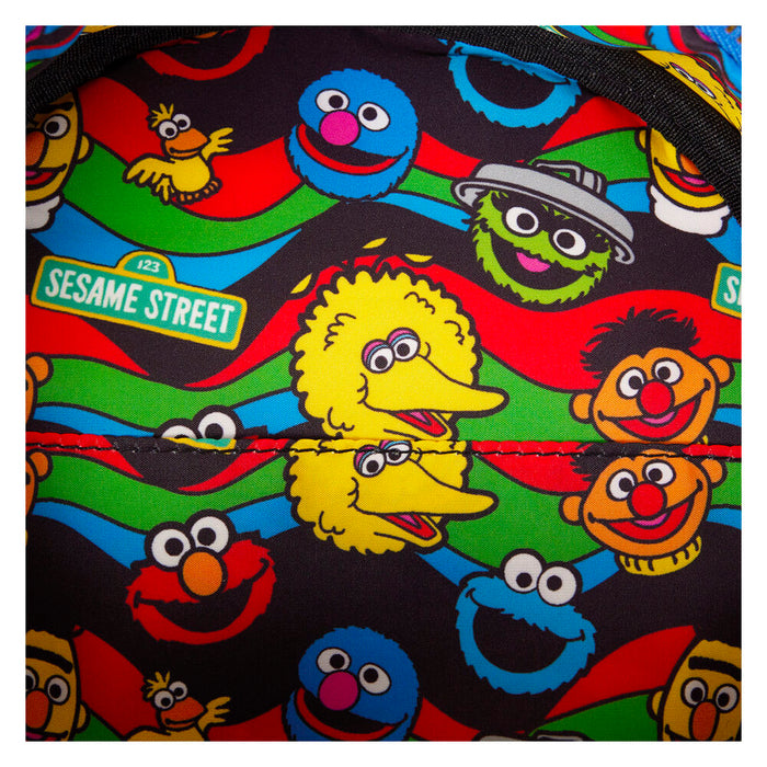 Loungefly Sesame Street Retro TV Lenticular shoulder bag-8