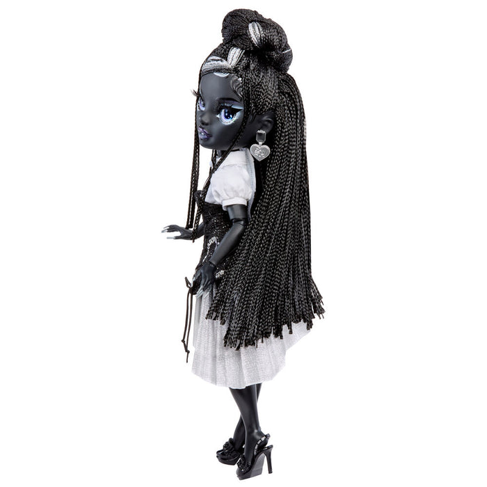 Shadow High Collector Doll Shanelle Onyx doll-4