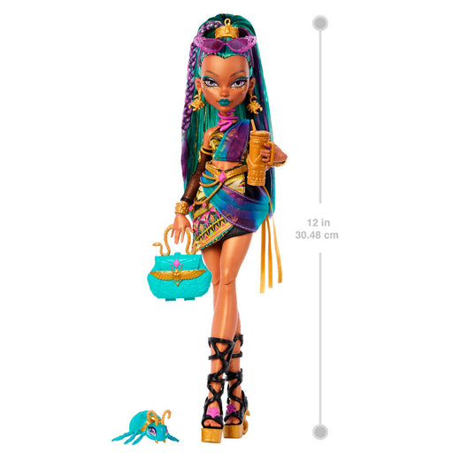 Monster High Nefera Deline doll-1