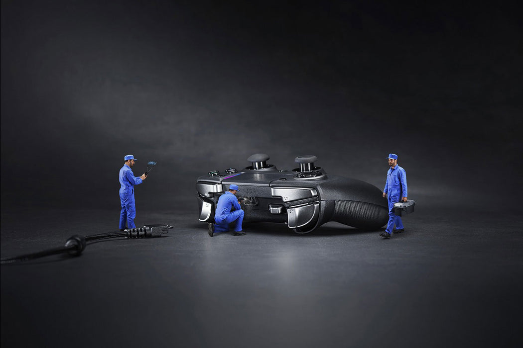 Razer Raiju Ultimate Edition - Controller da Gaming con o Senza Fili per PS4/PC, Pulsanti Azione Mecha-Tattili, Levette e D-Pad Intercambiabili, Configurazione con App Mobile